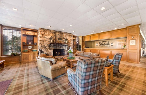 Banner Elk Hotel | The Lodge at Banner Elk