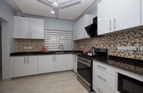 Oyibi Condo | The Lodge at Seasons 52 - A serene 2-bedroom condo with AC in charming community