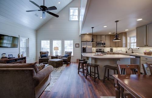 Mount Ida House | The Lodge at Twin Creek, Rate Reduced