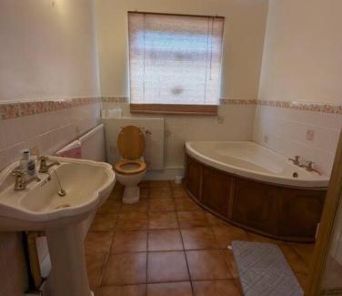 Birchgrove Apartment | The Lodge - Built in the 1850s
