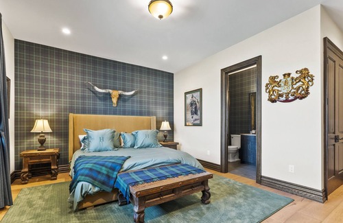 Town of Essex Cabin | The Lodge - Experience Unmatched Luxury at Our Spectacular Location In Harrow