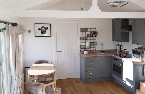 Knutsford Ski Chalet | The Lodge