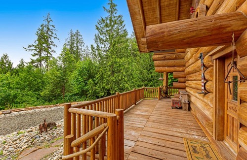 Carnation House | The Lodge in the Valley of the Moon