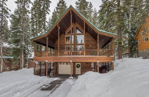 Serene Lakes Cabin | The Lodge now with AIR CONDITIONING…one of few. Also STARLINK WiFI-internet
