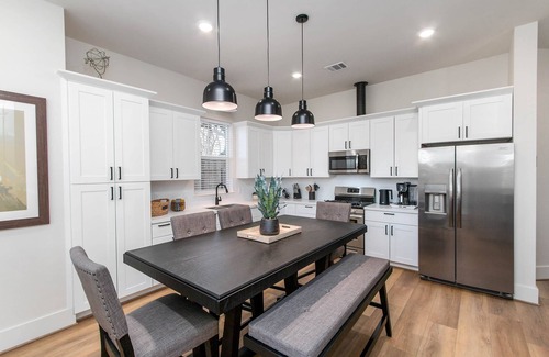 Conroe House | The Lodge | Uptown Conroe