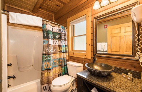 McHenry Hotel | The Lodges at Sunset Village