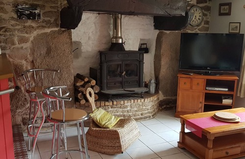 Plouneour-Menez House | the lodging of mengleuz