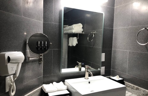 Providenciales Hotel | The Lodgings Hotel SureStay Collection by Best Western