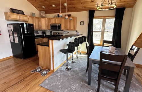 New Lisbon Cabin | The Loft - 2BR, 2BA Cabin!