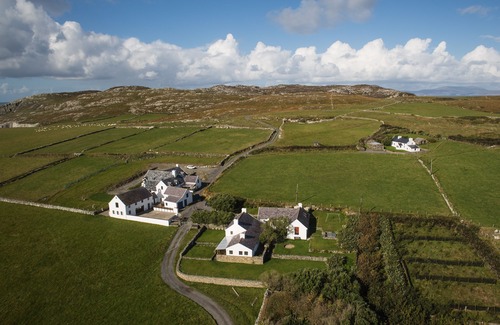 Goleen Apartment | 'The Loft' apartment at Three Castle Head