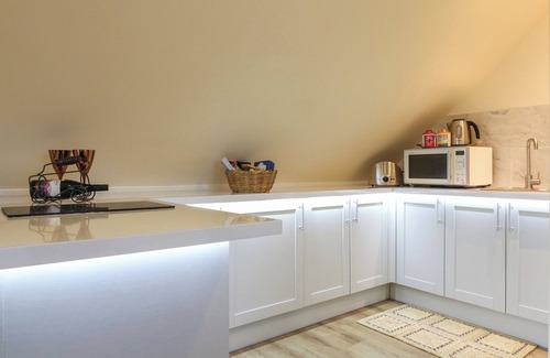 Crich Cottage | THE LOFT AT AMBER VIEW, romantic, with open fire in Belper