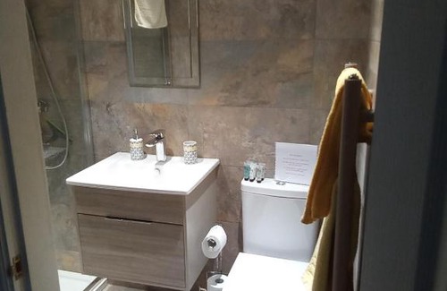Chesterfield Apartment | The Loft at Hasland - Chesterfield - Free private parking