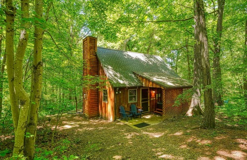 Logan Cabin | The Loft at Hiding Place Cabins
