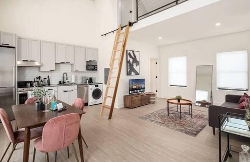 Olde Towne East Apartment | The Loft @ Columbus Center 2