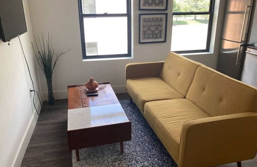 Olde Towne East Apartment | The Loft @ Columbus Center 3