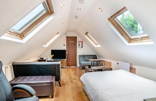 Glynneath House | The Loft