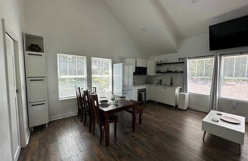 Kennesaw Apartment | “The Loft” in Kennesaw