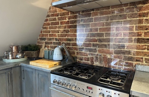 Woolbeding Apartment | ‘The Loft’ North St Midhurst near Cowdray Ruins
