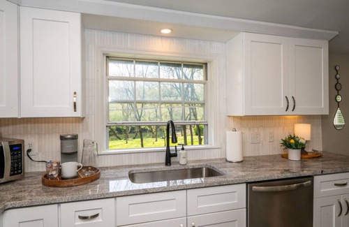 Loveland House | The Lookout, A River Retreat
