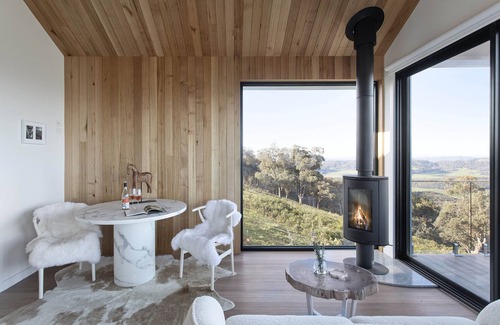 Myrrhee Cabin | The Lookout by Mt Bellevue - Stay at our Vineyard with Views Forever!