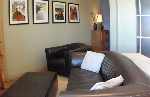 Endolyne Apartment | The Lookout, Close to Beach, No cleaning fee. Private and lovely view.