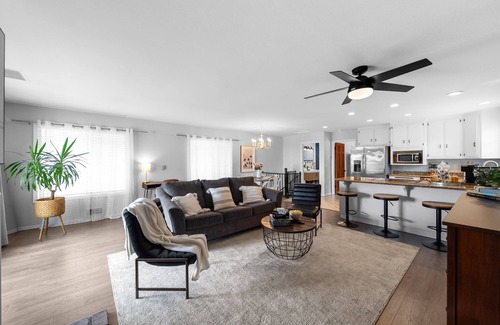 Fallbrook Other | The Lookout King Bed! Min away from Wineries, Wedding, venues! Fresh eggs!