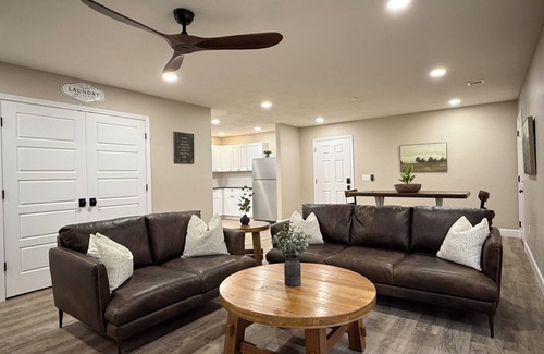 Ava Apartment | The Lookout Suite @ White Oak