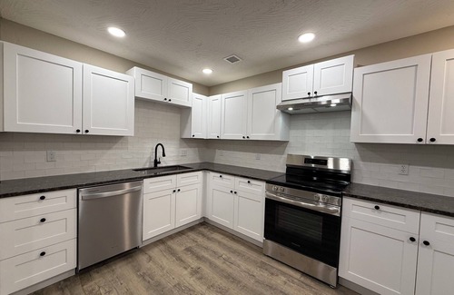 Ava Apartment | The Lookout Suite @ White Oak