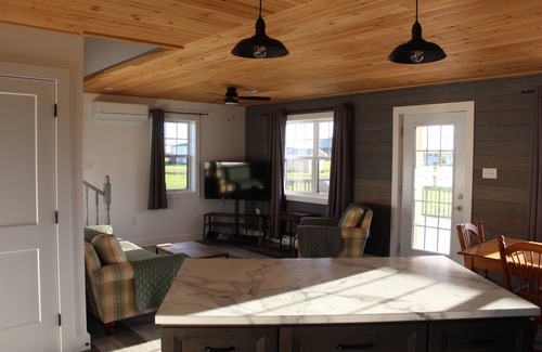 Darnley Cottage | The Lookout! - Unwind with your family, including your furry friends!n(4009125)