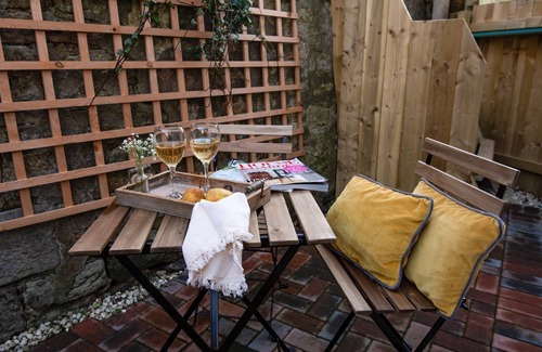 Berwick-upon-Tweed Cabin | THE LOOVRE - A Grade II listed unique tiny holiday home in Berwick-upon-Tweed