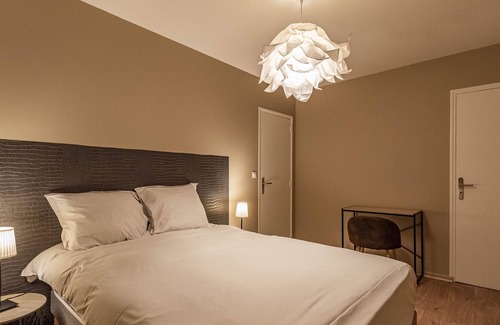 Epernay Apartment | "The Louis Pasteur 6" PREMIUM