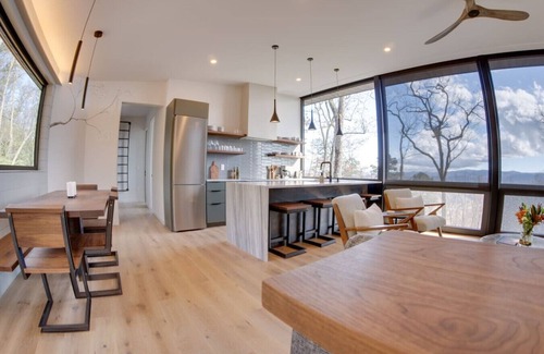 Mills River House | The Lower Dogwoods at Vineyard Gap