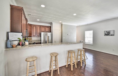 South Norfolk House | 'The Lucas:' Cheery House w/ Fenced Backyard!