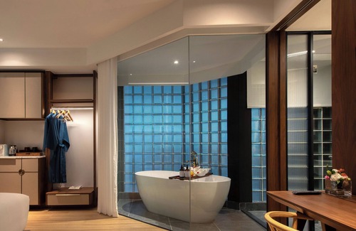Downtown Kota Kinabalu Hotel | The LUMA Hotel - A Member of Design Hotels