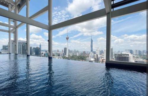 Kuala Lumpur City Centre Apartment | The Luxe By klcc infinitum
