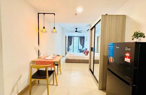 Kuala Lumpur City Centre Apartment | The Luxe & Colony KLCC By LuxeHub