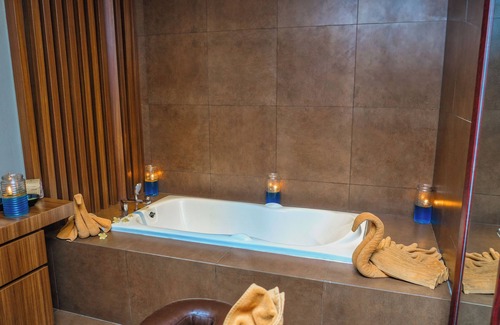 West Cirebon Hotel | The Luxton Cirebon Hotel and Convention