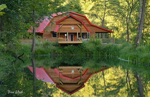 Catlettsburg Cabin | THE LUXURY CABIN IN THE WOODS