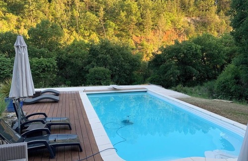 Montauroux Cabin | The Maisonette in the Trees "Les Lavandins"