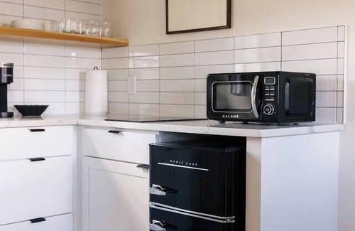 Chambersburg Apartment | The Mane & Co - No. 2