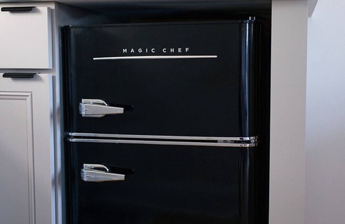 Chambersburg Apartment | The Mane & Co - No. 5