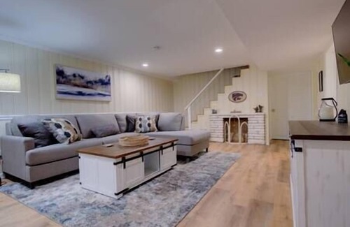 Manhattan House | The Manhattan Charm!