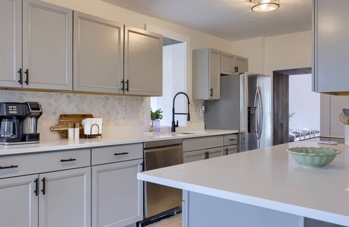 Uniontown House | The Manor at Open Range Stables