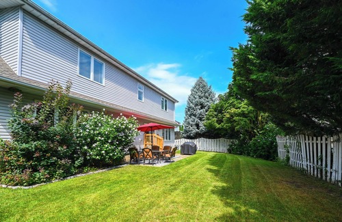 Historic Old Town House | The Maplewood House - Walk to old town Niagara-on-the-Lake