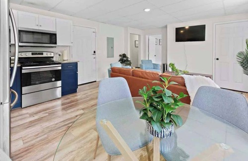 Ashland Apartment | The Market Apts by Nest and Bloom - Suite 3 (5043)