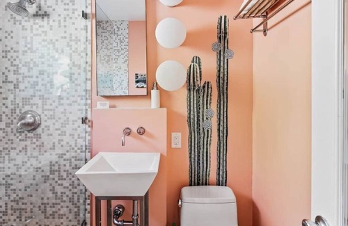 Warm Sands House | The Marley Hotel Room 1 by AvantStay | Classic Palm Springs Suite w Pool&Hot Tub