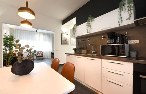 Bucharest City-Centre Apartment | THE MARVELLOUS | Wonderful 2BR Apt at Universitate