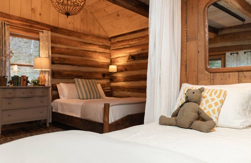 Boone Bed & Breakfast | The Mast Farm Inn