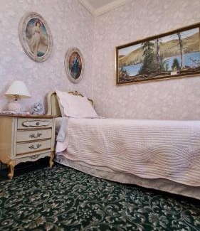Elgin Bed & Breakfast | The Mays Place Bed and Breakfast