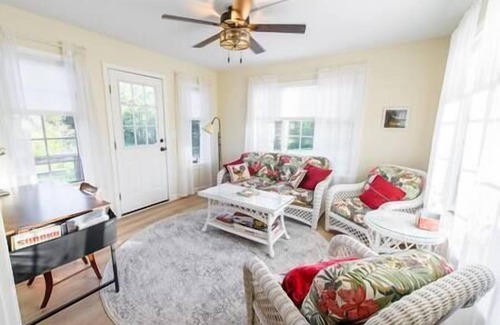 Pepperell House | The Meadows at Kimstead Farm